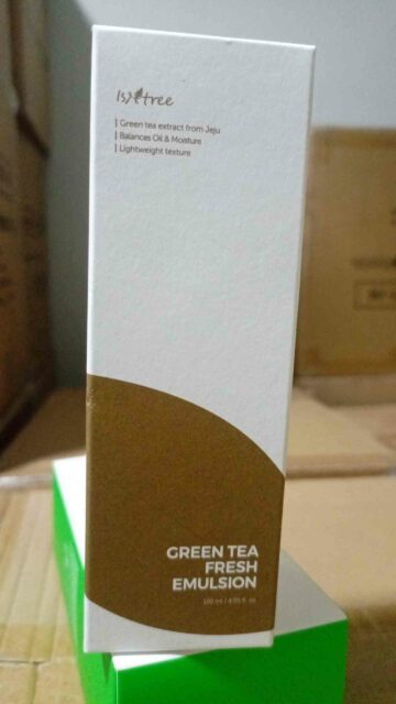 Isntree green Tea Fresh Emulsion